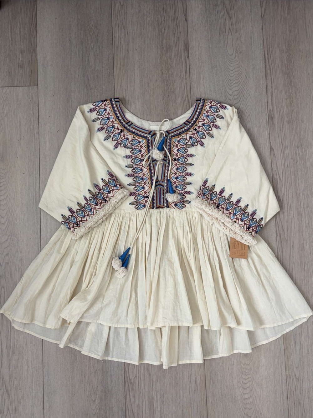 Velvet by Graham & Spencer Cream Embroidered Boho Peasant Top